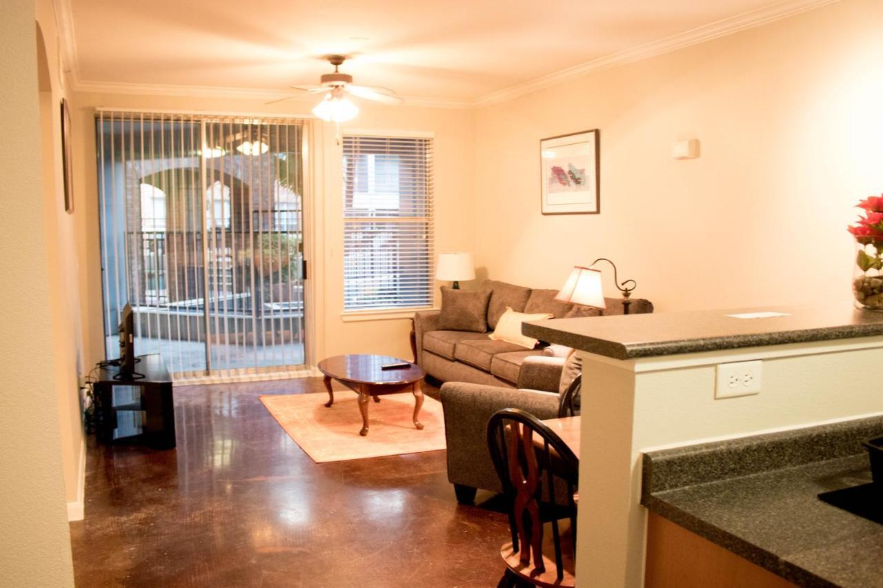 Downtown Dallas Beautiful Poolside Apartment Eksteriør billede