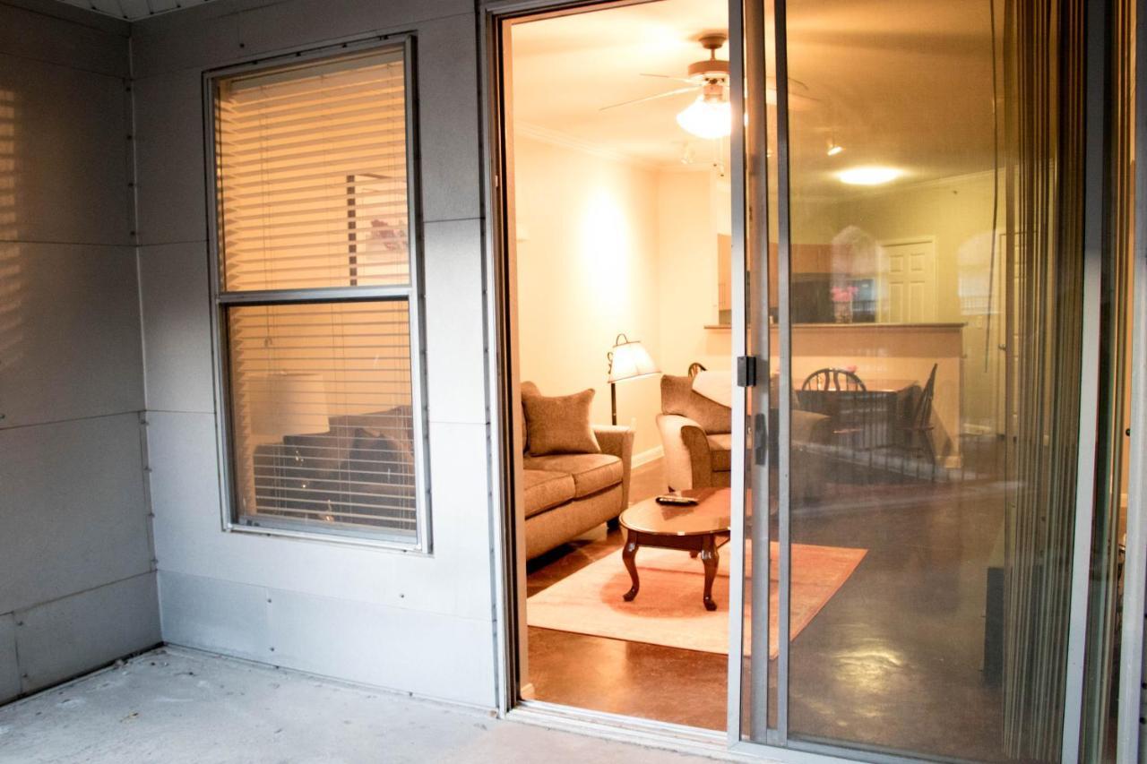 Downtown Dallas Beautiful Poolside Apartment Eksteriør billede
